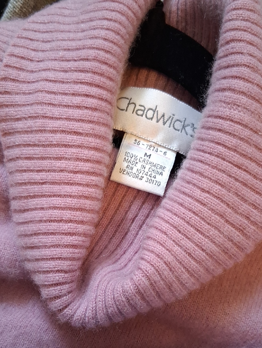 Chadwick's Lavender Cashmere Sleeveless Turtleneck Sweater M